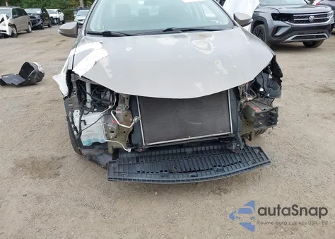 2017 Toyota Corolla Se z USA, uszkodzony, nr VIN 5YFBURHE1HP621282